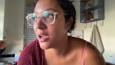 RIRI OR DREAMY online show from 01/15/25, 04:43