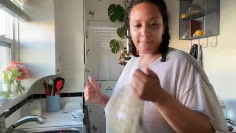 RIRI OR DREAMY online show from 01/18/25, 04:31