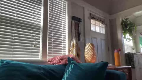 RIRI OR DREAMY online show from 01/22/25, 09:32