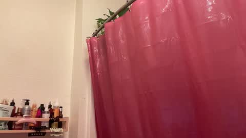 RIRI OR DREAMY online show from 03/10/25, 02:50