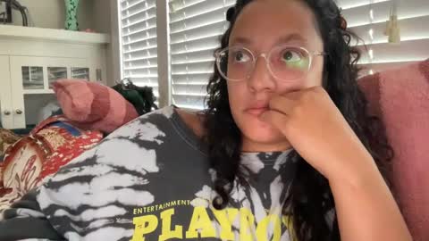 RIRI OR DREAMY online show from 09/24/25, 04:10