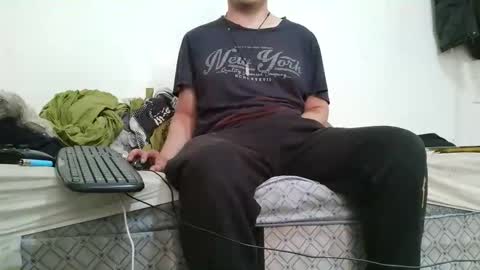 Snapshot of dreblighton01 chatting on 09/25/25, 10:41 dreblighton01 online show from 09/25/25, 10:41