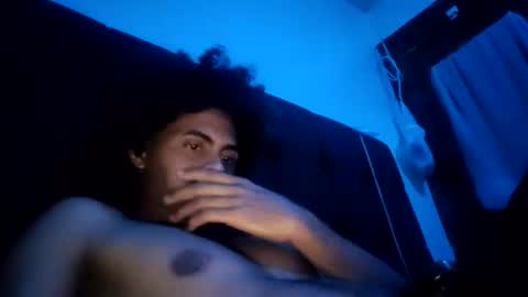 Snapshot of drelh chatting on 12/18/25, 03:45 Drelhh online show from 12/18/25, 03:45