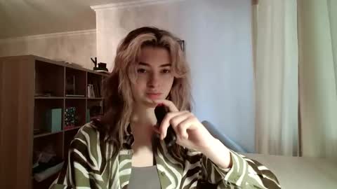 Snapshot of dremazwahlen chatting on 03/03/26, 10:43 Dia online show from 03/03/26, 10:43