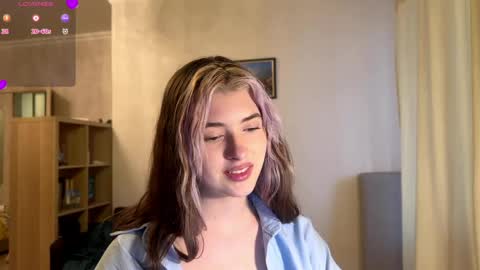 Dia online show from 04/28/26, 02:44