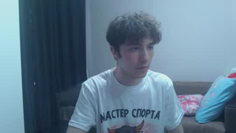 Snapshot of dress_air chatting on 04/08/26, 09:53 Air online show from 04/08/26, 09:53