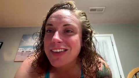 Snapshot of drew863901 chatting on 06/11/26, 01:05 drew863901 online show from 06/11/26, 01:05
