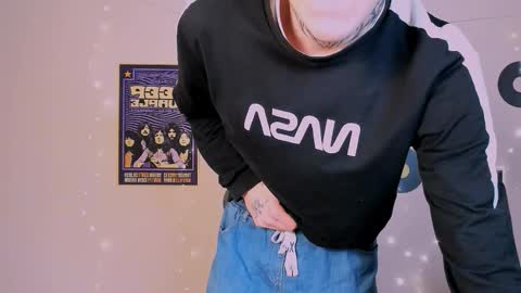 Snapshot of drew_soft_ chatting on 12/05/25, 08:05 drew_soft_ online show from 12/05/25, 08:05