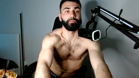 drewwho_ online show from 04/12/26, 10:59