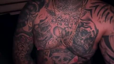 Snapshot of drippinggenie chatting on 12/19/24, 04:34 drippinggenie online show from 12/19/24, 04:34