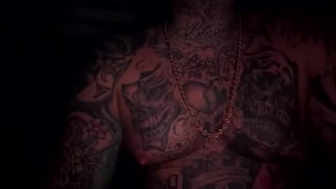 Snapshot of drippinggenie chatting on 01/02/25, 01:49 drippinggenie online show from 01/02/25, 01:49