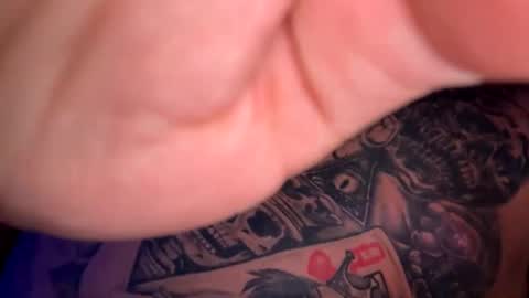 Snapshot of drippinggenie chatting on 01/24/25, 03:13 drippinggenie online show from 01/24/25, 03:13