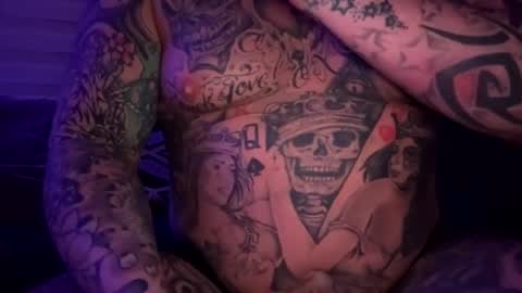 Snapshot of drippinggenie chatting on 02/27/25, 10:20 drippinggenie online show from 02/27/25, 10:20