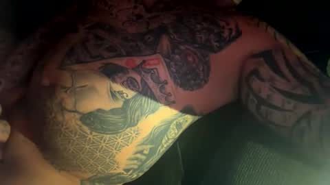 Snapshot of drippinggenie chatting on 12/05/25, 05:27 drippinggenie online show from 12/05/25, 05:27