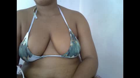 Snapshot of drippingnwet chatting on 12/21/25, 02:57 drippingnwet online show from 12/21/25, 02:57