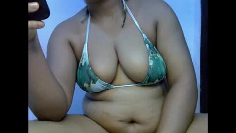 Snapshot of drippingnwet chatting on 01/11/26, 05:56 drippingnwet online show from 01/11/26, 05:56