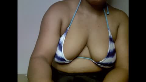 Snapshot of drippingnwet chatting on 02/01/26, 10:52 drippingnwet online show from 02/01/26, 10:52