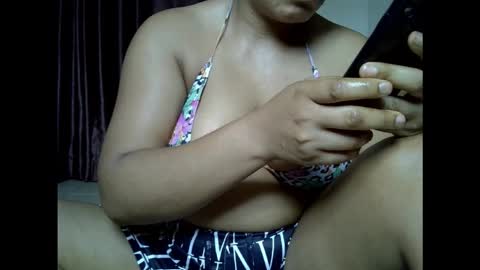 Snapshot of drippingnwet chatting on 03/12/26, 11:27 drippingnwet online show from 03/12/26, 11:27