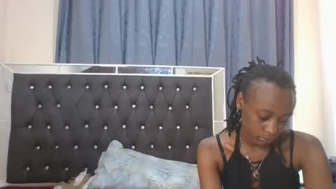 Snapshot of drippingqueenxoxo chatting on 03/02/26, 07:09 drippingqueenxoxo online show from 03/02/26, 07:09