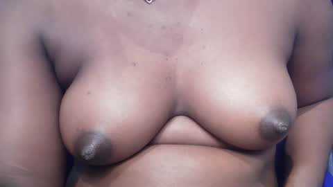 Snapshot of drippussy1 chatting on 11/11/25, 03:50 Ebonypussy1 online show from 11/11/25, 03:50