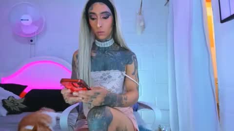 drippyorlove online show from 11/11/25, 04:07