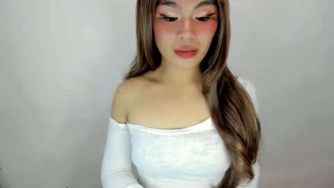 Snapshot of dripqueenxoxo chatting on 10/01/25, 08:09 miss. Erika online show from 10/01/25, 08:09