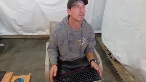 Inexperienced catfish online show from 05/03/26, 05:08