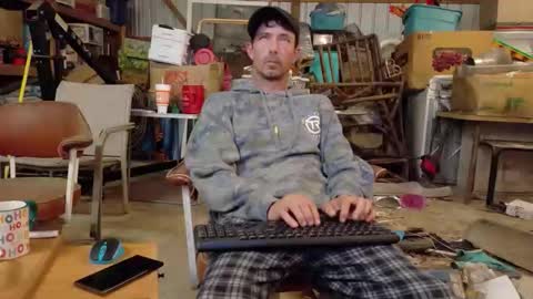 Snapshot of dritylilboy chatting on 05/06/26, 10:53 Inexperienced catfish online show from 05/06/26, 10:53