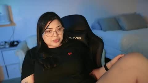 Snapshot of drizzypeach602 chatting on 12/06/24, 04:25 Drizzypeach602 online show from 12/06/24, 04:25