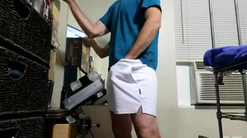 Snapshot of drmbigg chatting on 06/18/26, 09:09 Hello Hope you enjoy what you see. I love attention in dirty talk and tips thickcock edging precum dirtyTalk C2C online show from 06/18/26, 09:09