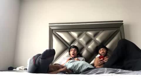 2xTheTrouble online show from 11/12/25, 05:24