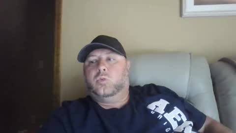 Snapshot of drow0909 chatting on 05/23/26, 08:35 Drow online show from 05/23/26, 08:35
