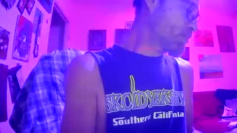 Snapshot of druedowm chatting on 10/31/25, 09:32 druedowm online show from 10/31/25, 09:32