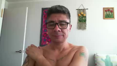 Snapshot of drumlin431 chatting on 02/26/25, 04:56 Ricardo online show from 02/26/25, 04:56