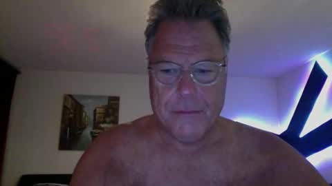 Snapshot of drummersrock92118 chatting on 04/24/26, 12:35 drummersrock92118 online show from 04/24/26, 12:35