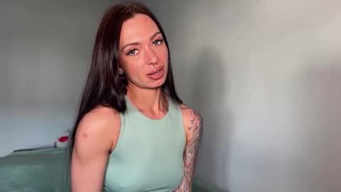 Bella online show from 05/18/26, 02:51