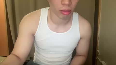 Snapshot of drveucrzy chatting on 02/23/26, 07:44 driveucrzy online show from 02/23/26, 07:44