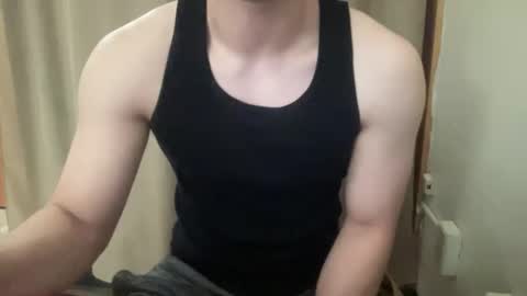 Snapshot of drveucrzy chatting on 05/08/26, 10:48 driveucrzy online show from 05/08/26, 10:48