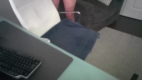 Snapshot of ds689655 chatting on 02/23/25, 08:33 ds689655 online show from 02/23/25, 08:33