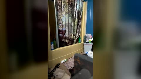 Snapshot of dugawuga chatting on 03/31/26, 10:32 dugawuga online show from 03/31/26, 10:32