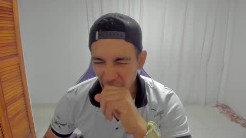 Snapshot of duilber chatting on 11/07/25, 01:55 Duilber online show from 11/07/25, 01:55