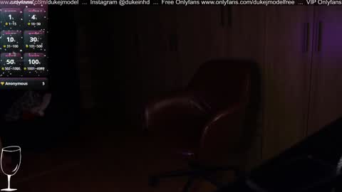 Snapshot of duke_j chatting on 01/09/25, 11:24 DUKE J              online show from 01/09/25, 11:24