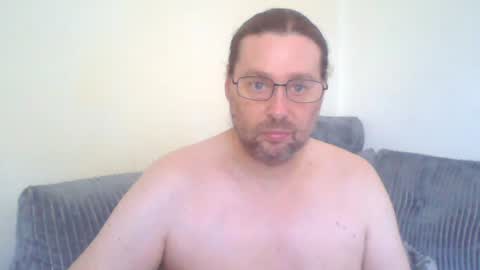 Snapshot of dukenucum73 chatting on 05/25/26, 12:33 chris online show from 05/25/26, 12:33