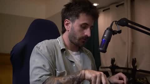 Snapshot of dukethedude chatting on 11/09/25, 03:16 Duke online show from 11/09/25, 03:16