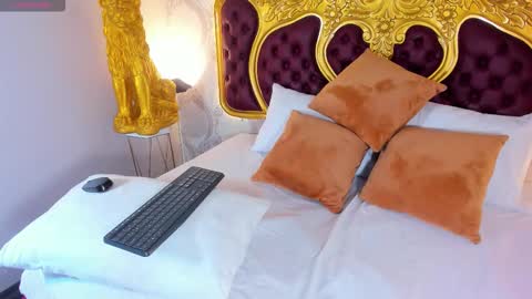 Lucy online show from 12/17/25, 10:38