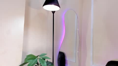 dulce__fiore07 online show from 12/03/25, 12:25