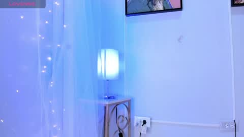 dulce__fiore07 online show from 05/15/26, 12:01