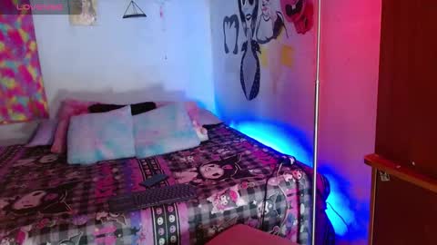 Snapshot of dulce_alana_ chatting on 10/19/25, 10:38 Dulce online show from 10/19/25, 10:38