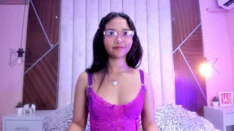 DULCE HOLY online show from 06/04/26, 04:29