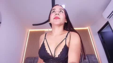 kitty  online show from 03/31/26, 11:54